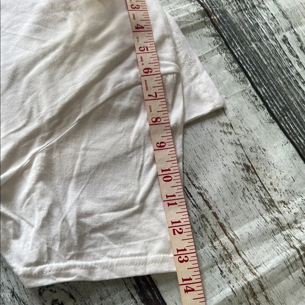 White Graphic T-Shirt with Abraham Lincoln Patriotic Design SZ Medium